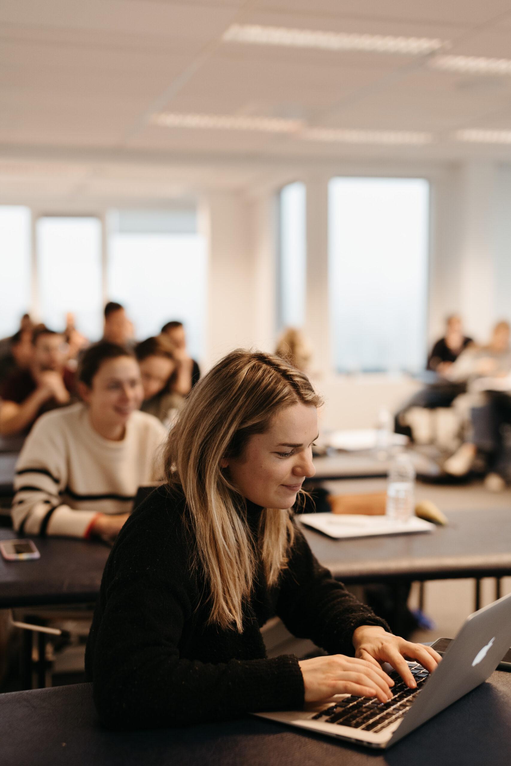 „Osteopathie im Angebot: Vorsicht vor verkürzten Kursen“