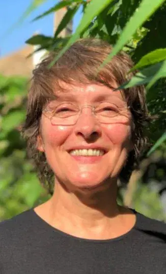 Valéria A Ferreira
